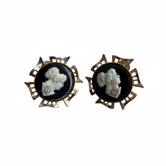 Jewelry - Elegant Gold and Black Cameo Earrings